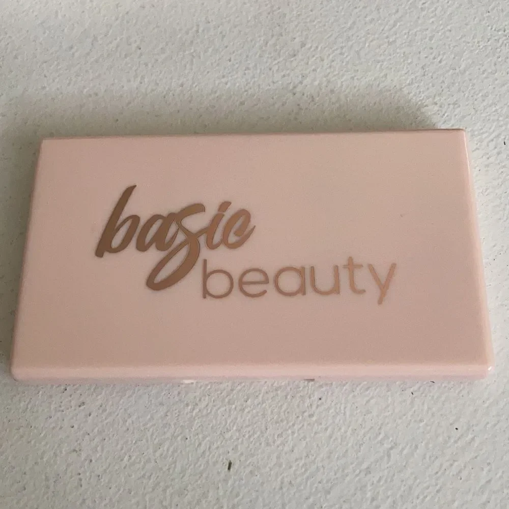 Basic Beauty Bronzy AF Bronzer Palette - Picture 4 of 4